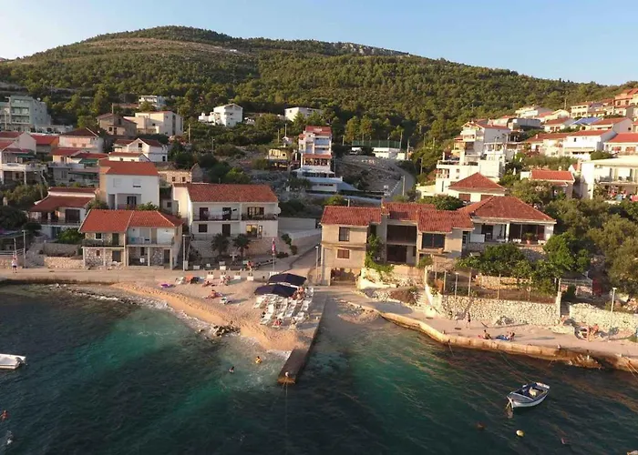 In 43529 דירה קומרנה