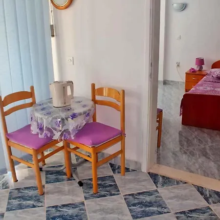 In 43529 Apartment Komarna