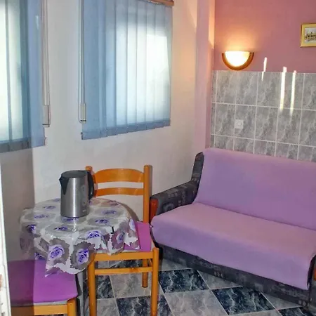 Apartmán In 43529 Komarna
